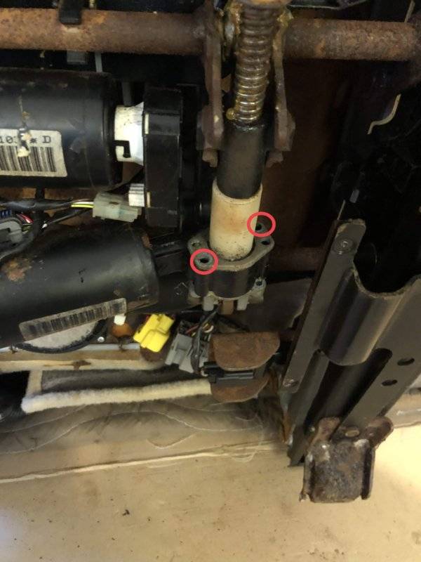 02-vertical-motors-start-disassembly.jpg