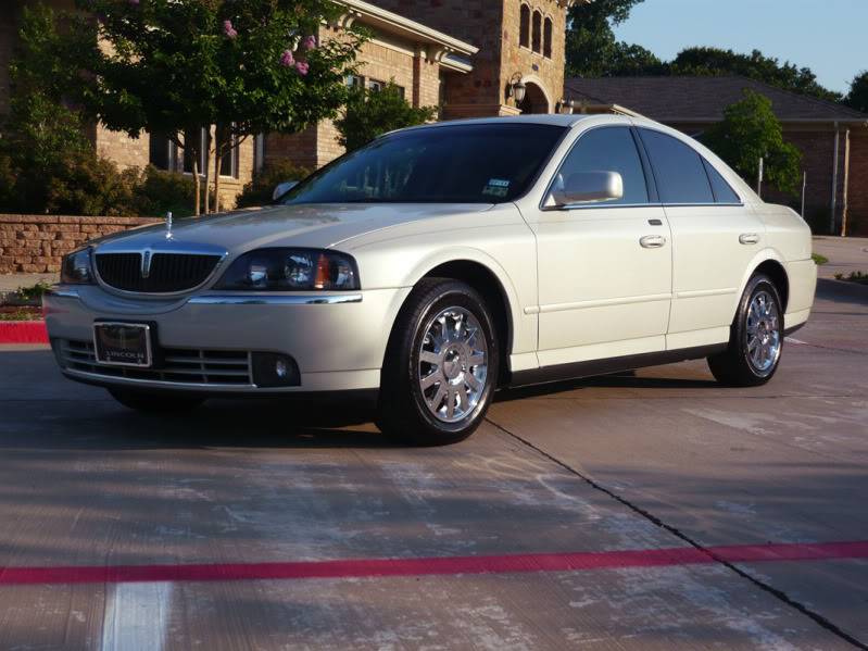 05_Lincoln_LS_FrontDrive_Small.jpg