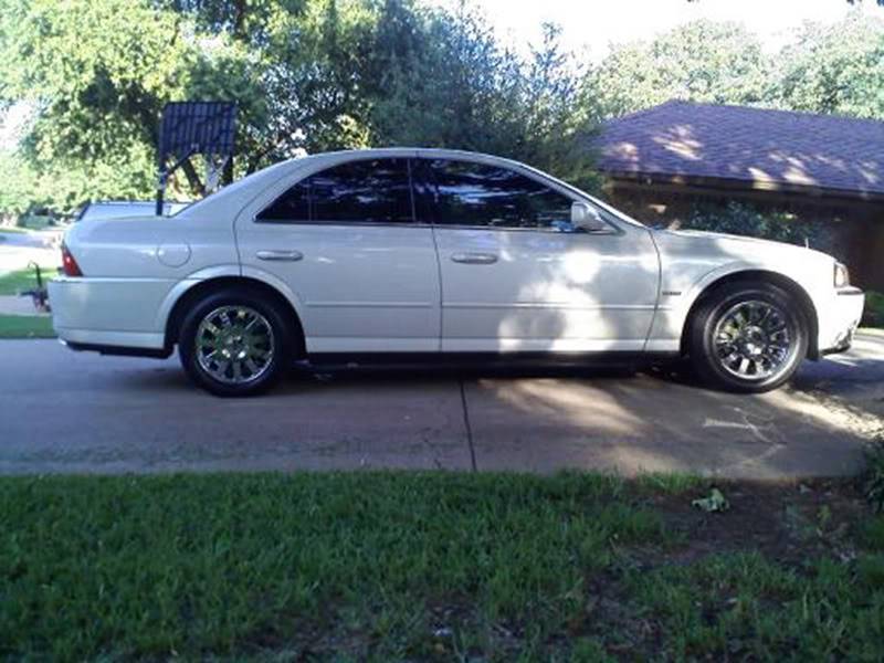 05_Lincoln_LS_Left.jpg