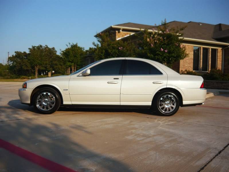 05_Lincoln_LS_Side_RtSmall-1-1.jpg