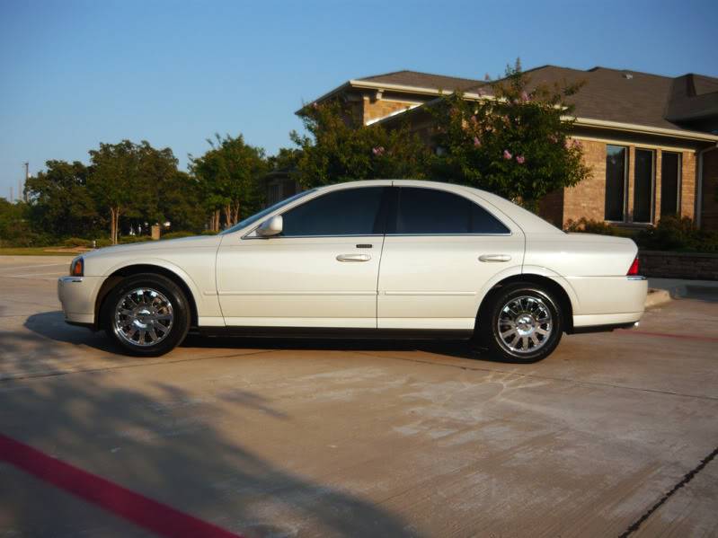 05_Lincoln_LS_Side_RtSmall.jpg