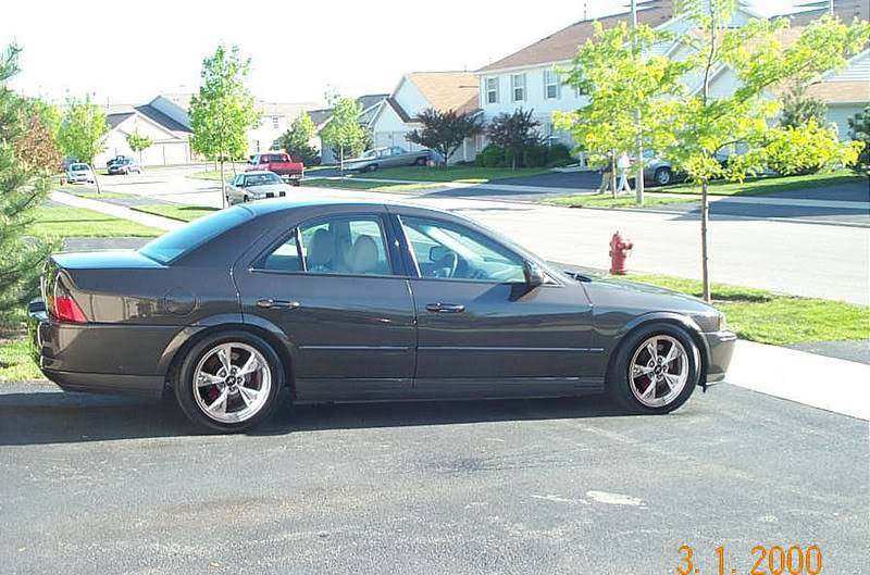 10957-2005-Lincoln-LS2.jpg