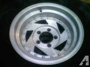 15x8_aluminum_directional_wheels_5_lug_100_sparta_28824737.jpg