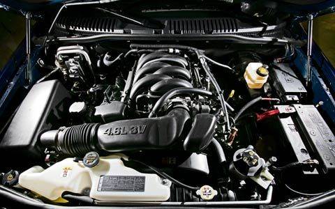 163_0604_03z+2007_ford_explorer_sport_trac+engine_view.jpg