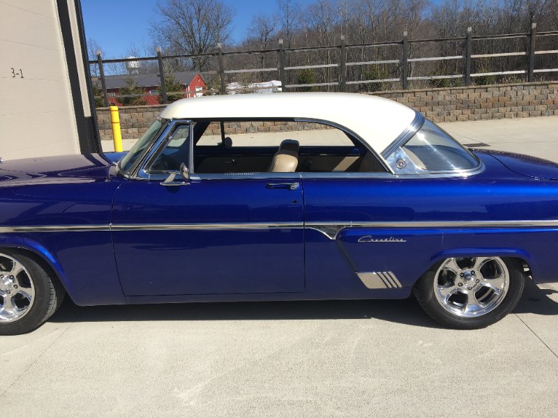 1954 FORD VICTORIA.JPG