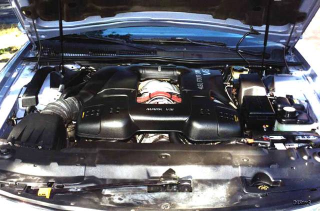 1994 Mark-VIII engine.jpg