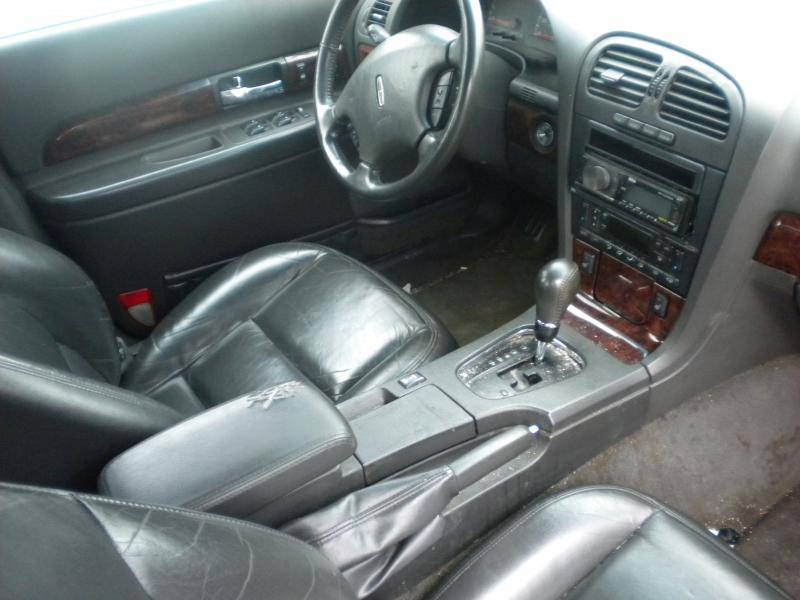 2000 lincoln LS 017.jpg
