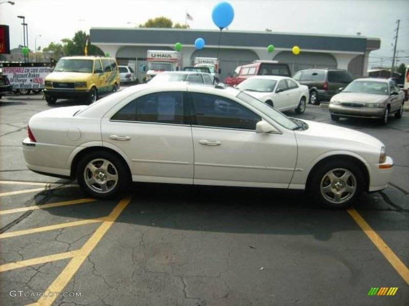 2000-V8-White Pearlescent-STOCK.jpg