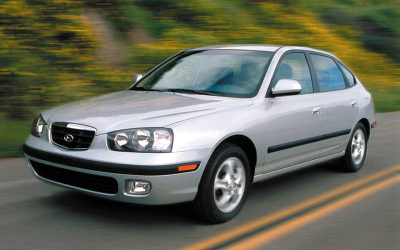 2002-hyundai-elantra-gt-front-view.jpg