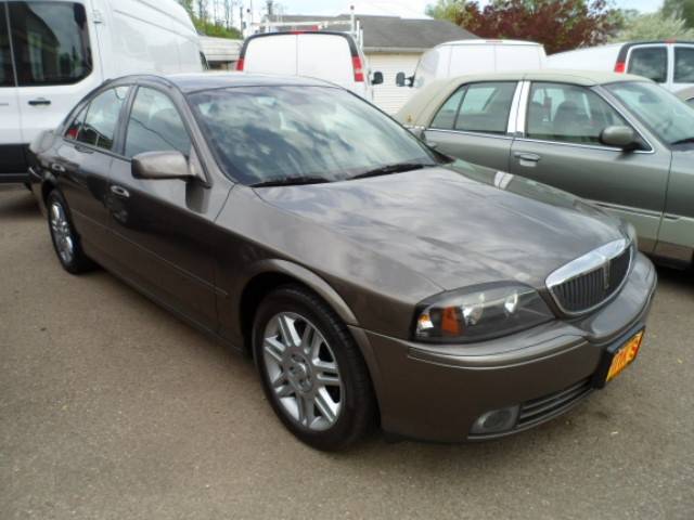 2004-V8-OH.jpg