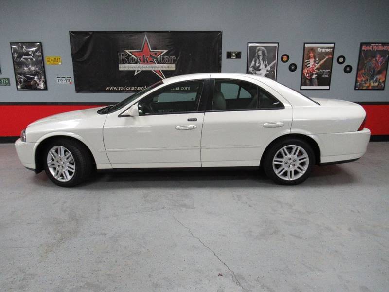 2004-V8-White-CA.jpg