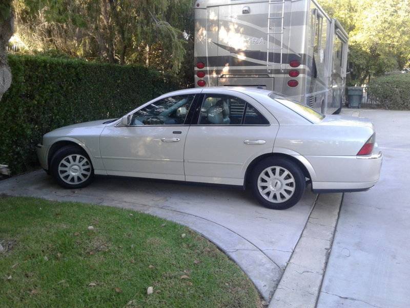 2004_lincoln_ls_v6_luxury-pic-1626983294899740067-V6-CA.jpg