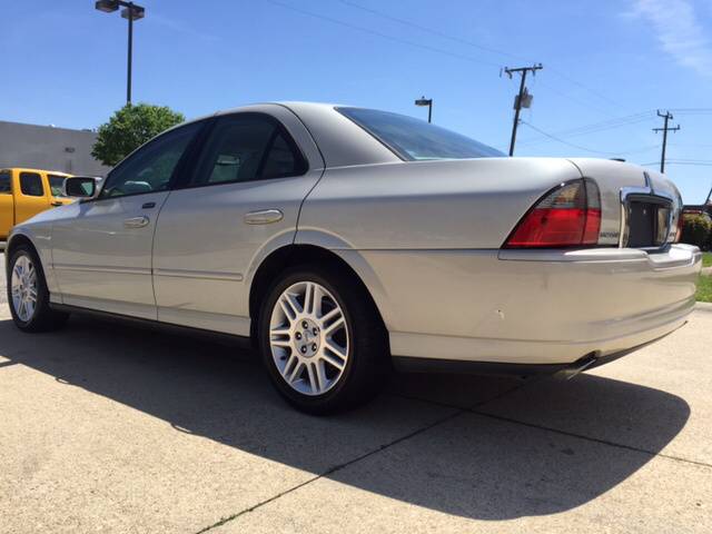 2005_lincoln_ls-pic-9091321533897104927-V8-VA.jpeg