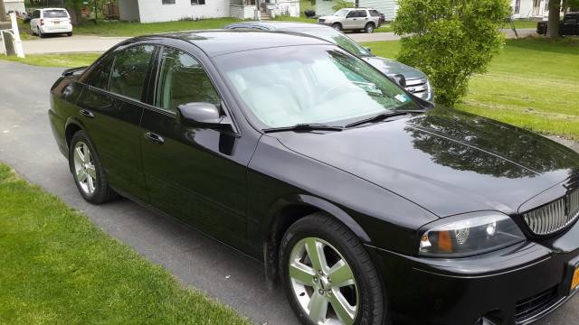 2006-V8-Unknown.jpg