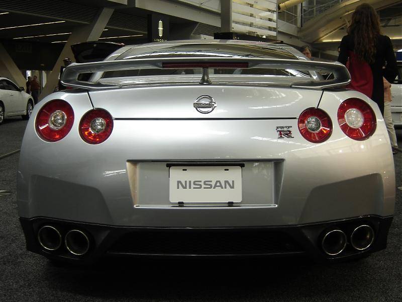 2009 Nissan GTR (2).jpg