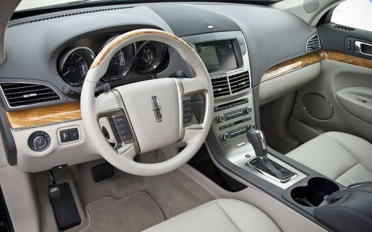2010-lincoln-MKT-ecoboost-interior.jpg
