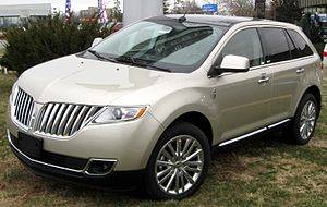 2011 Lincoln MKX.jpg