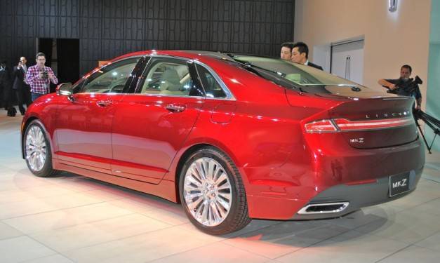 2012-NY-2013-Lincoln-MKZ-Rear-34-Left-627x375.jpg