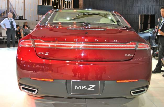 2012-NY-2013-Lincoln-MKZ-Rear-627x410.jpg