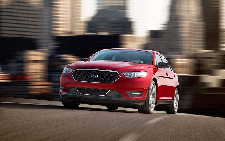 2013-ford-taurus-front-view.jpg