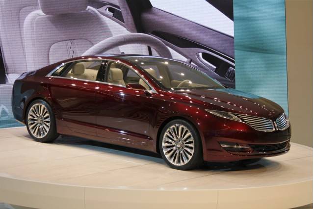 2013-lincoln-mkz_100376972_m.jpg
