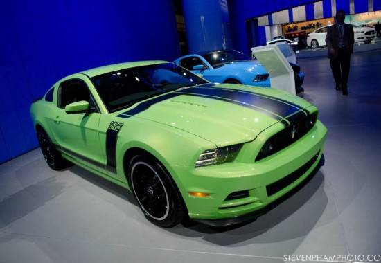 2013-Mustang-Boss-302-Gotta-Have-It-Green-Detroit-Auto-Show-2012-550x380.jpg