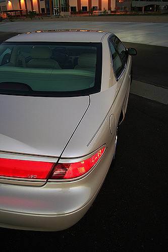 2510945325_03d094bc57_z.jpg