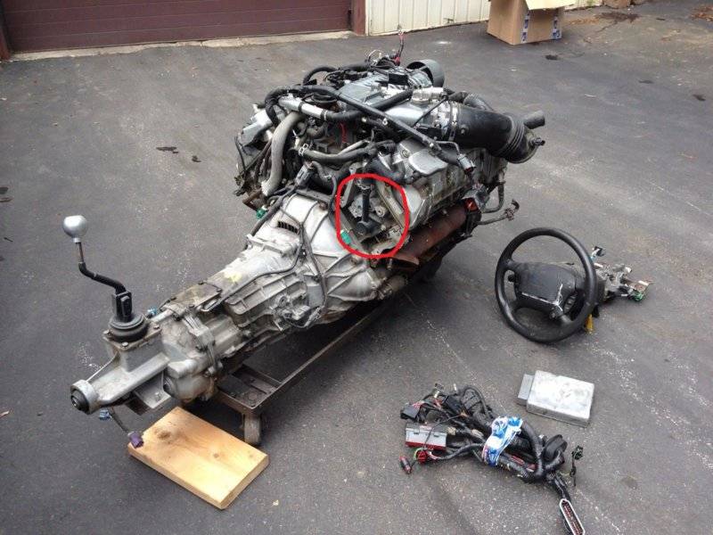 4.6l engine rear.jpg