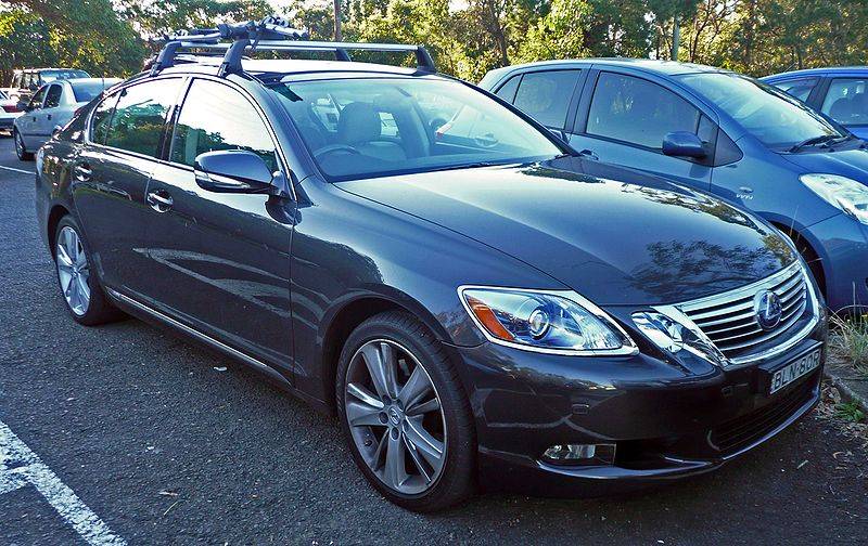 800px-2009-2010_Lexus_GS_450h_%28GWS191R%29_sedan_01.jpg