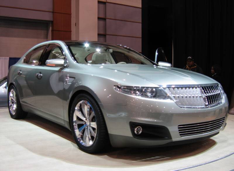 800px-Washauto_2007_lincoln_mks.jpg