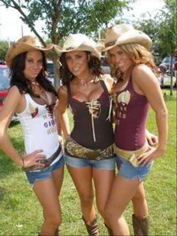 83%20Great%20Cowgirls%20come%20in%20Threes_thumb.jpg