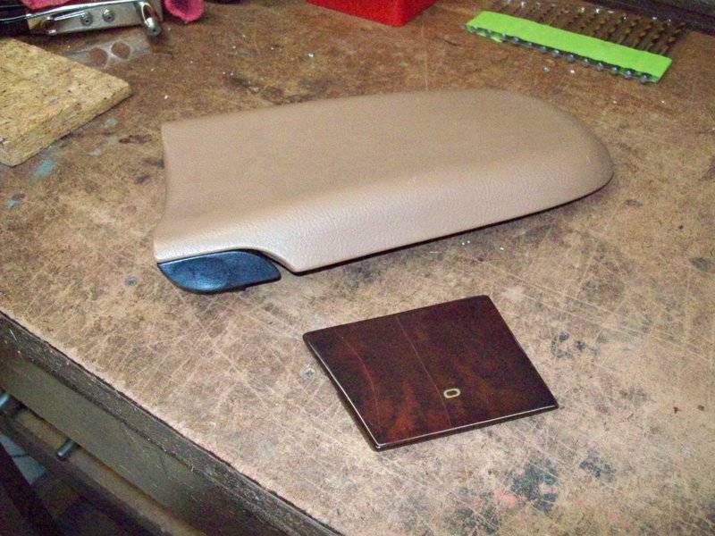 94 2 lids consul.jpg