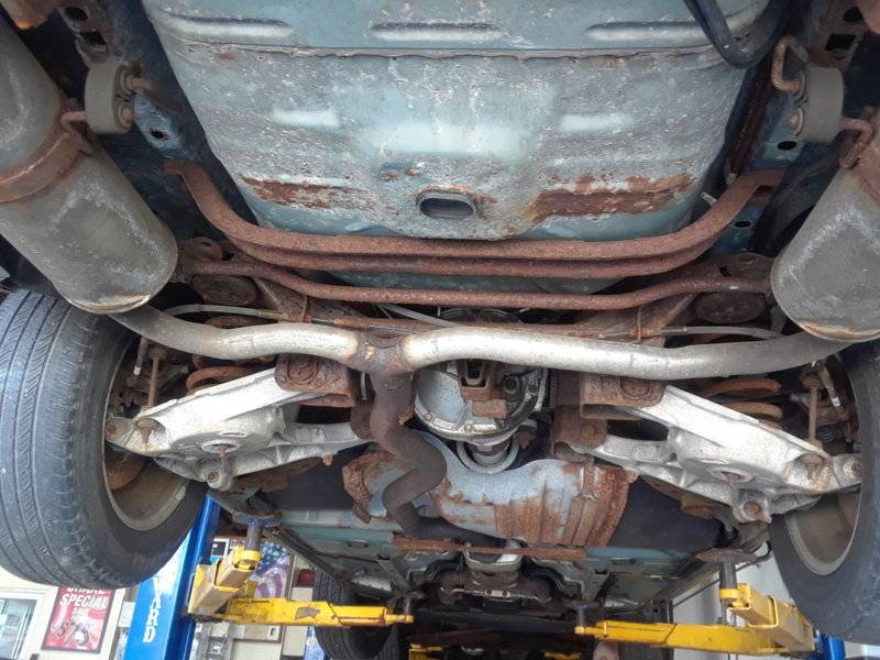 94 Lincoln Mark 8_Underneath 1.jpg