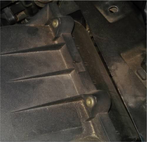 airboxscrewsfar.jpg