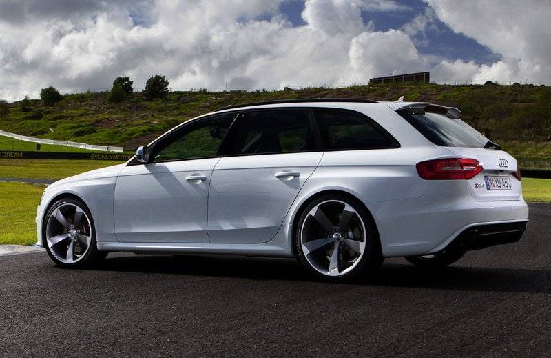 Audi_RS4_-Avant_232.jpg