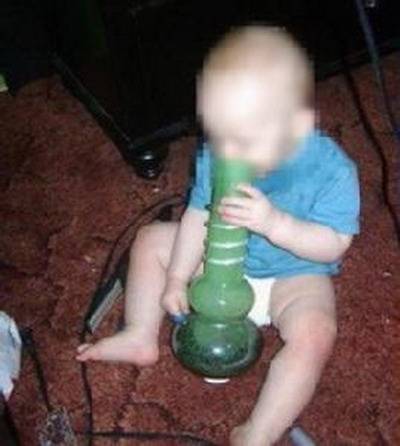 baby_smoking_bong.jpg