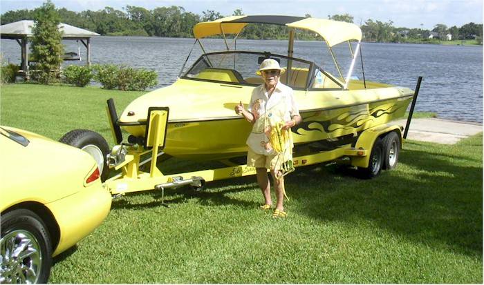 Banana_George_2005_.jpg