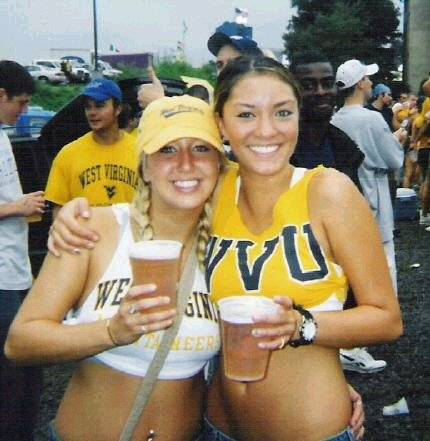 beer girls.jpg