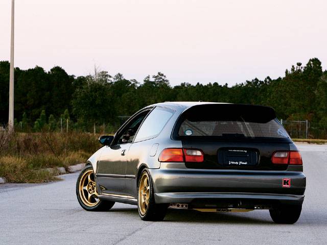 bo_honda_civic_eg_hatch+rear_view+spoon_sports_carbon_fiber_rear_spoiler_carbon_fiber_rear_hatch.jpg