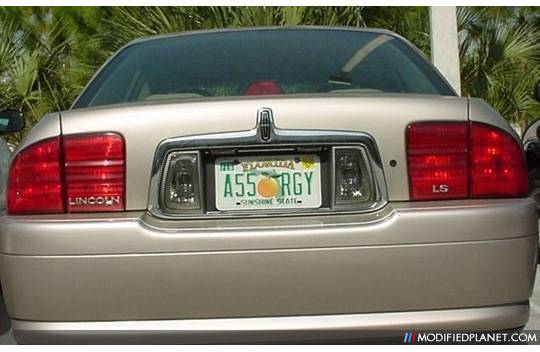 car-photo-2003-lincoln-ls-license-plate-funny.jpg