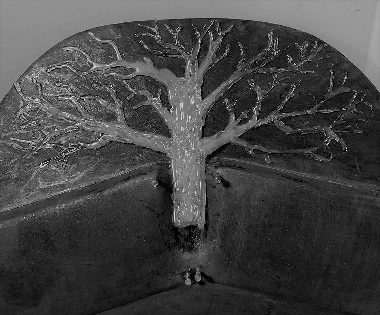 Creepy tree (2).jpeg