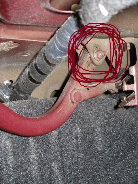 deck lid adjusting bolt 001.jpg