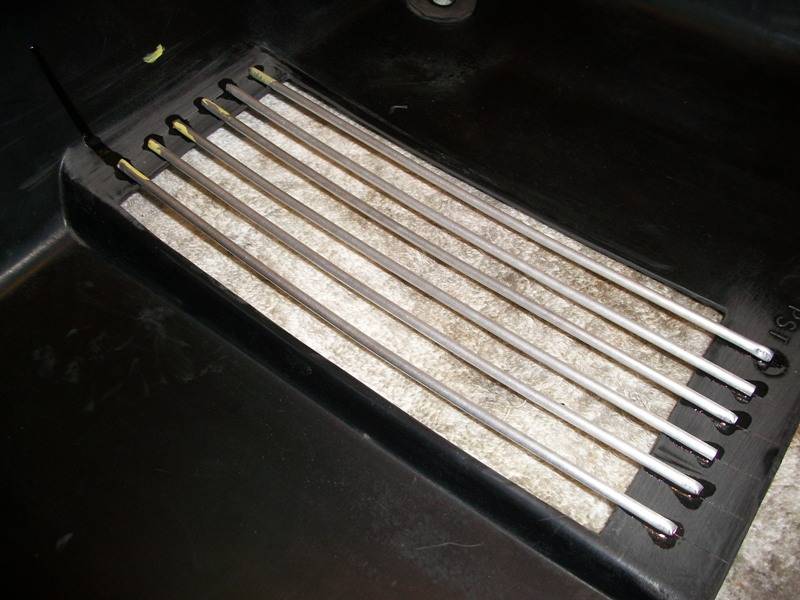 engine cover bars.JPG