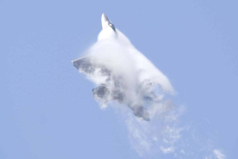 f-22a_raptor040107a.jpg