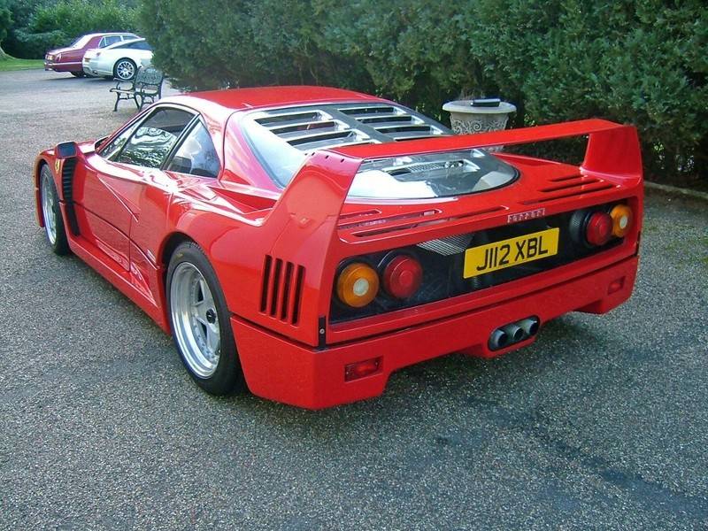 ferrarif40bruneicollect.jpg