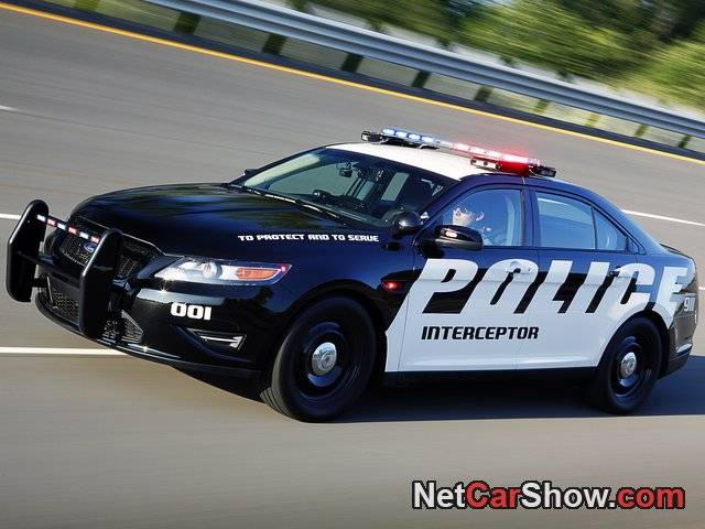 Ford-Police_Interceptor_Concept_2010_photo_05 (1).jpg