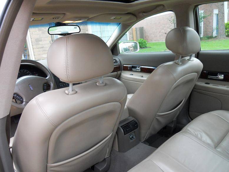 front_seats.JPG