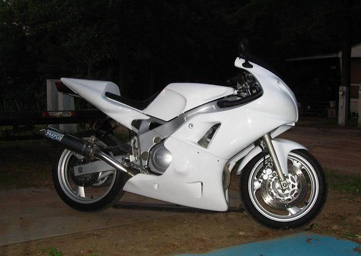 FZR1.jpg