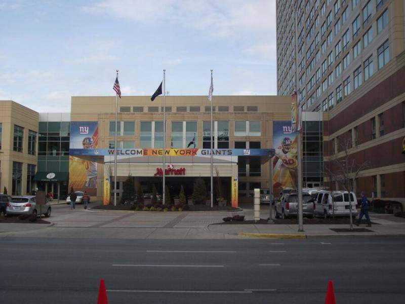 Giants hotel outside.jpg