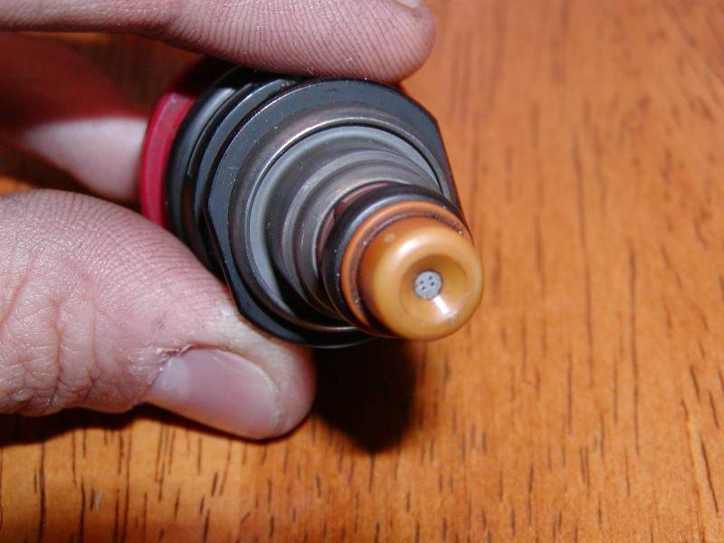 InjectorPintleCap3_zpsc751f4fa.jpg